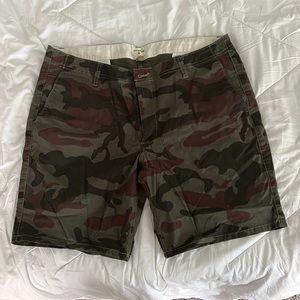 Dockers size 38 camo shorts